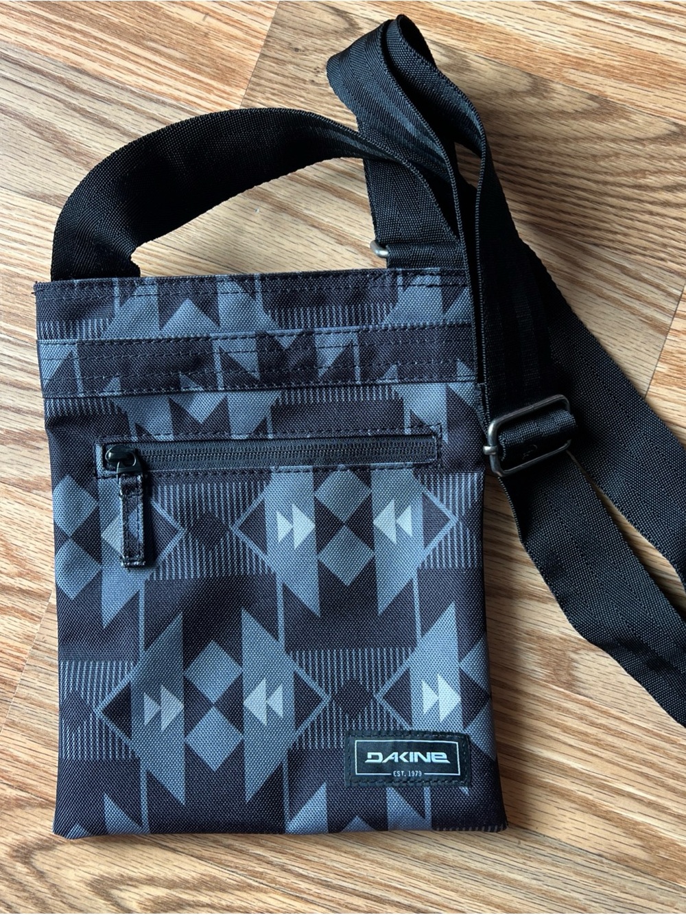 Dakine Black & Gray Geo Crossbody Messenger Bag